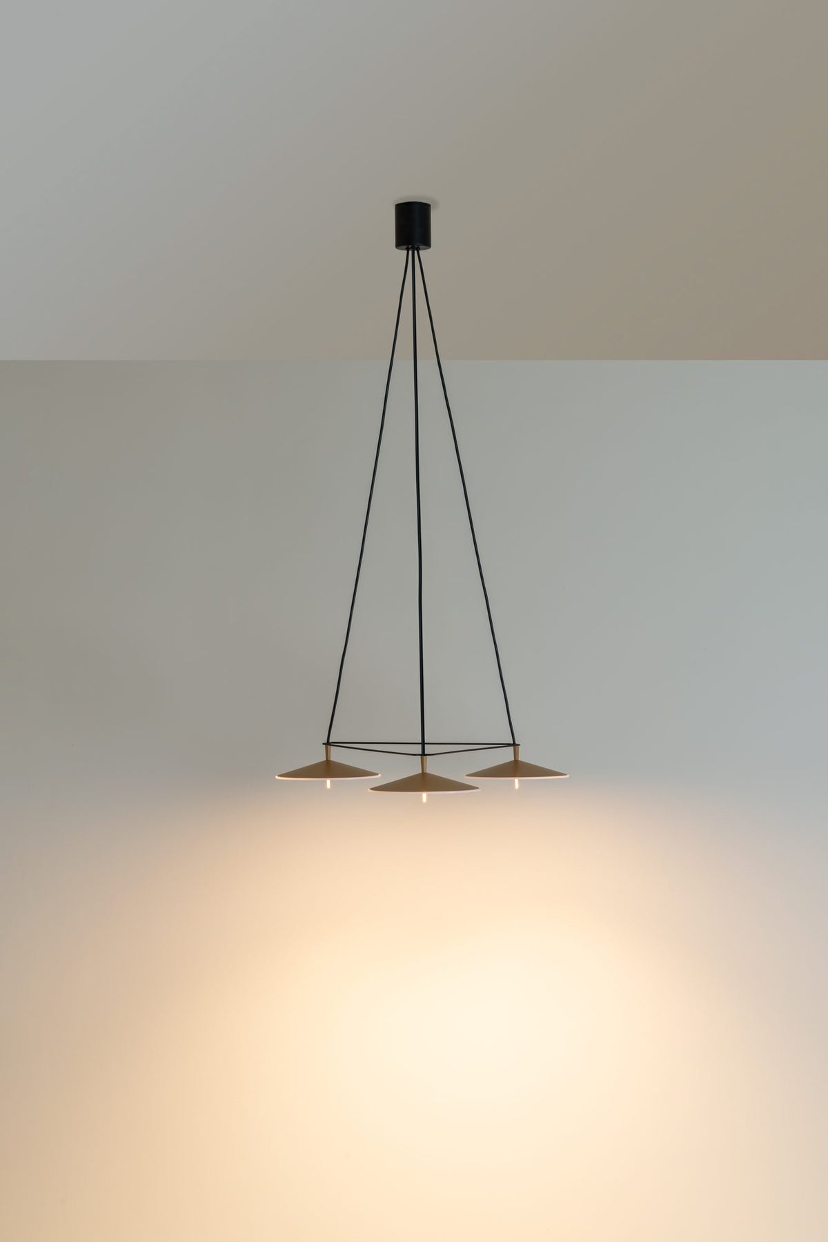 Lámpara colgante 20 cm – Milan Pla – cuerpo de aluminio inyectado y acero estampado, 4 acabados