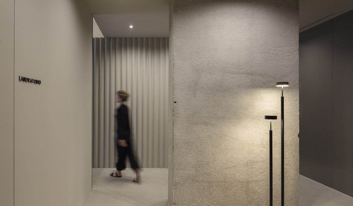 Lámpara de pie de salón 170 cm – Milan Peak – diseño cilíndrico en tela, 3 acabados