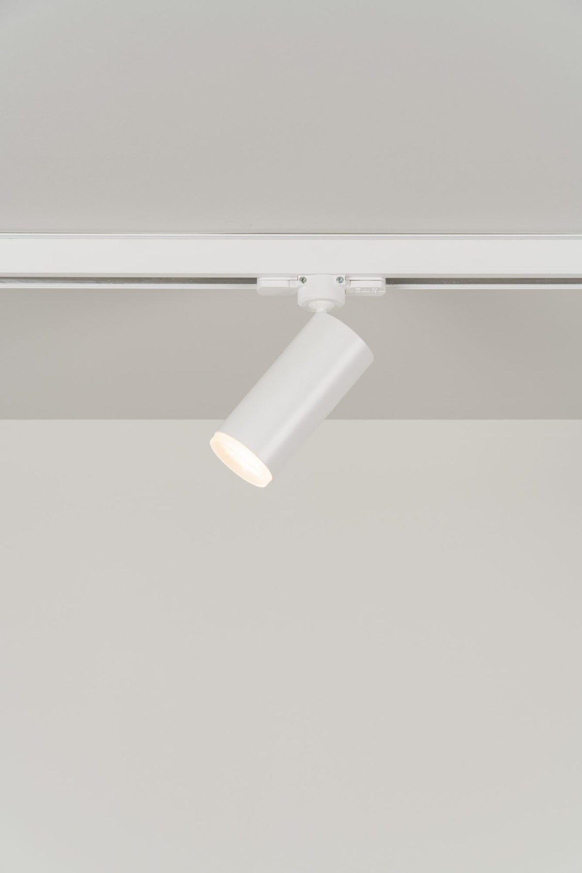 Foco de carril técnico de 3 puntos GU10 – Milan Haul 55 – perfil de aluminio extruido, 2 acabados