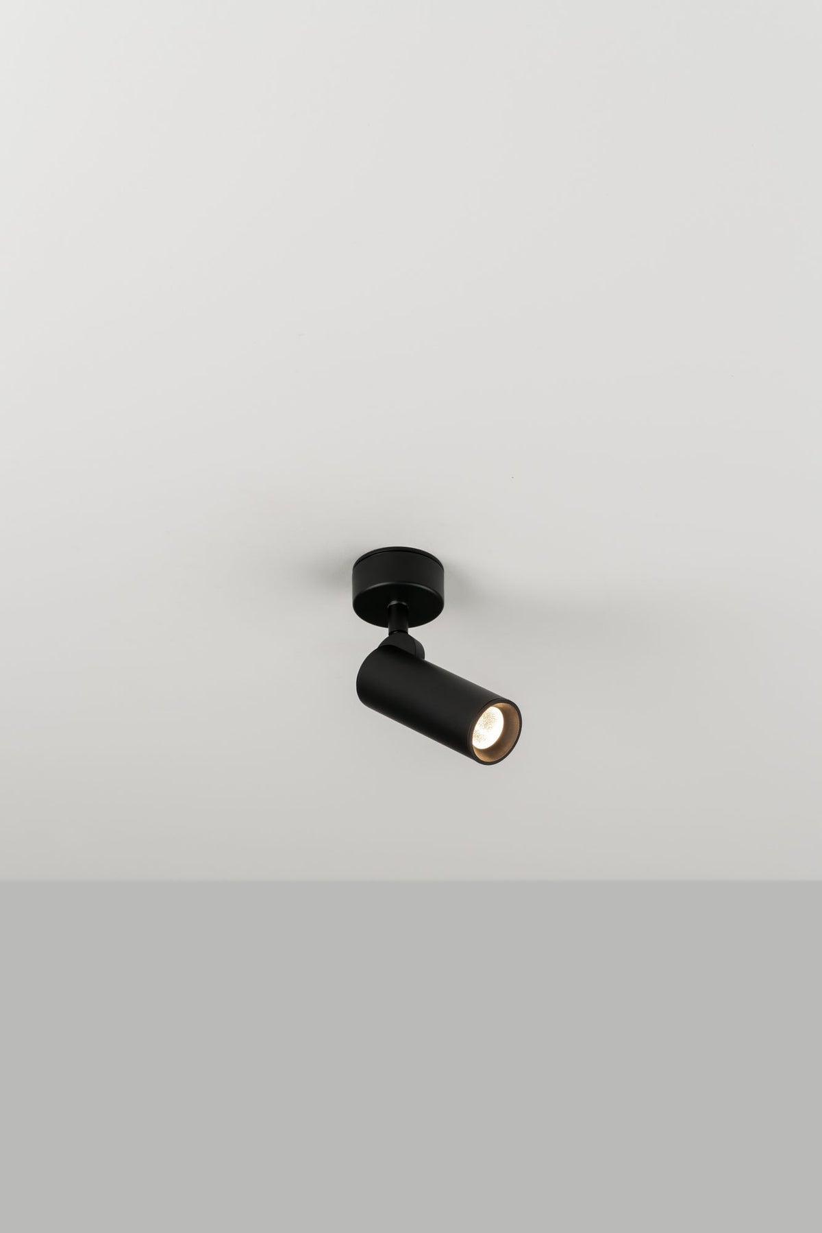 Aplique o plafón técnico compacto con LED DOB 5W – Milan Haul 40 – perfil de aluminio extruido, 2 acabados