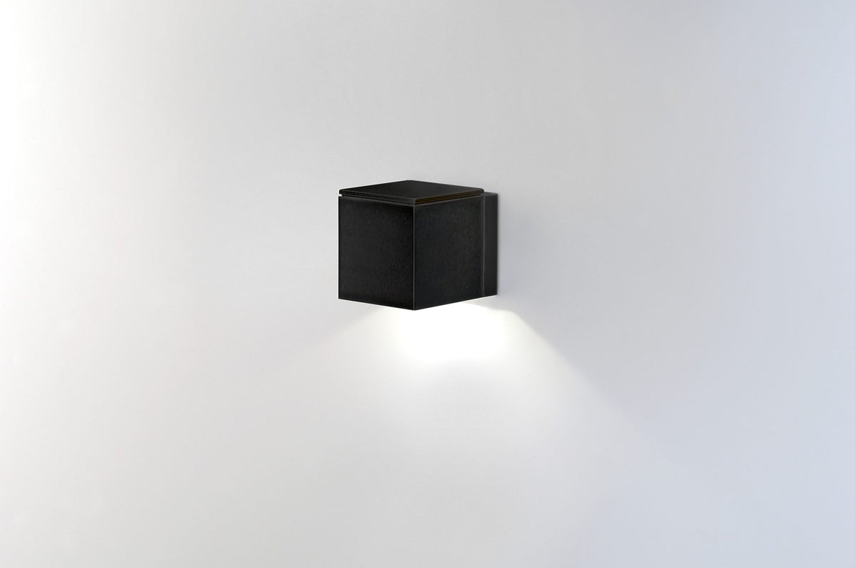 Aplique técnico compacto con LED DOB integrado – Milan Dau 50 – perfil de aluminio extruido, 3 acabados