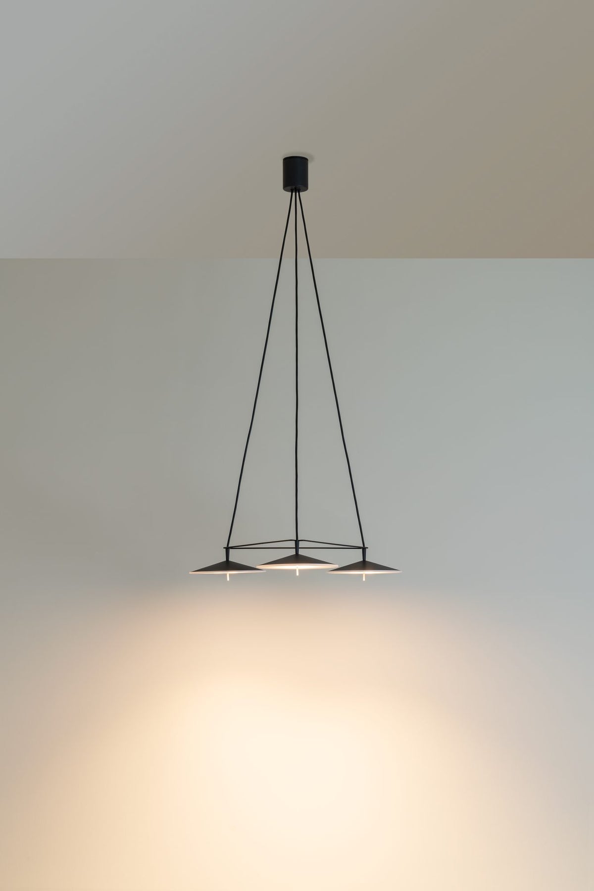 Lámpara colgante 20 cm – Milan Pla – cuerpo de aluminio inyectado y acero estampado, 4 acabados