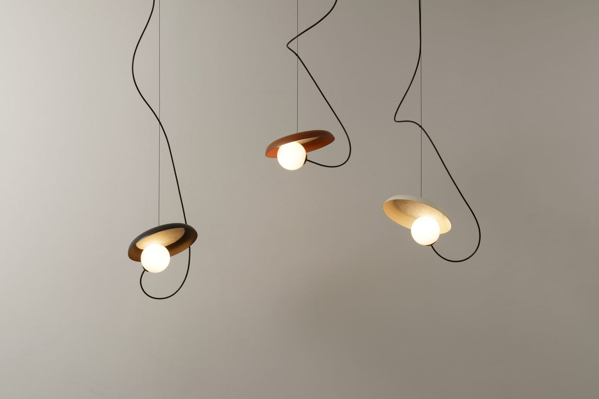 Lámpara colgante – Milan Wire – tulipa de cristal conectada a pantalla textil mediante un hilo, 3 acabados