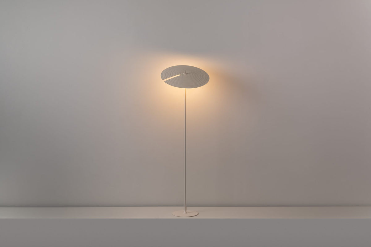 Lámpara de pie 130 cm – Milan Symphony – pantalla de cristal giratoria con cierre magnético, 3 acabados
