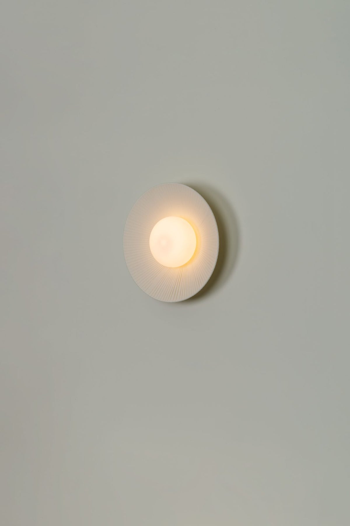 Aplique de pared – Milan Artic Circle – cuerpo de acero estampado, acabado blanco