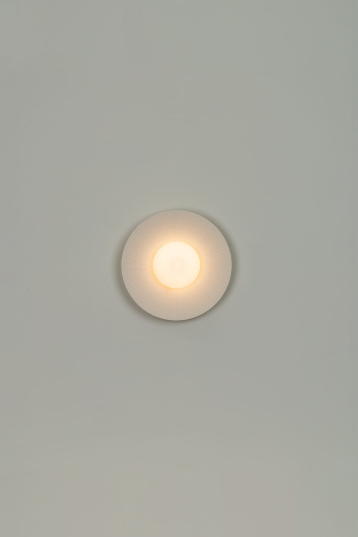 Aplique de pared – Milan Artic Circle – cuerpo de acero estampado, acabado blanco