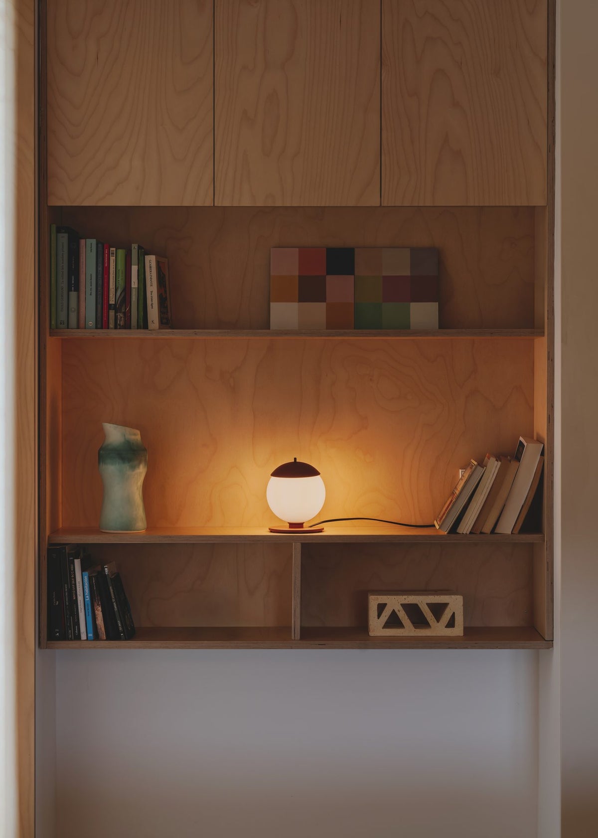 Lámpara de sobremesa 17 cm – Milan Kep – cuerpo de aluminio estampado y lacado, 4 acabados