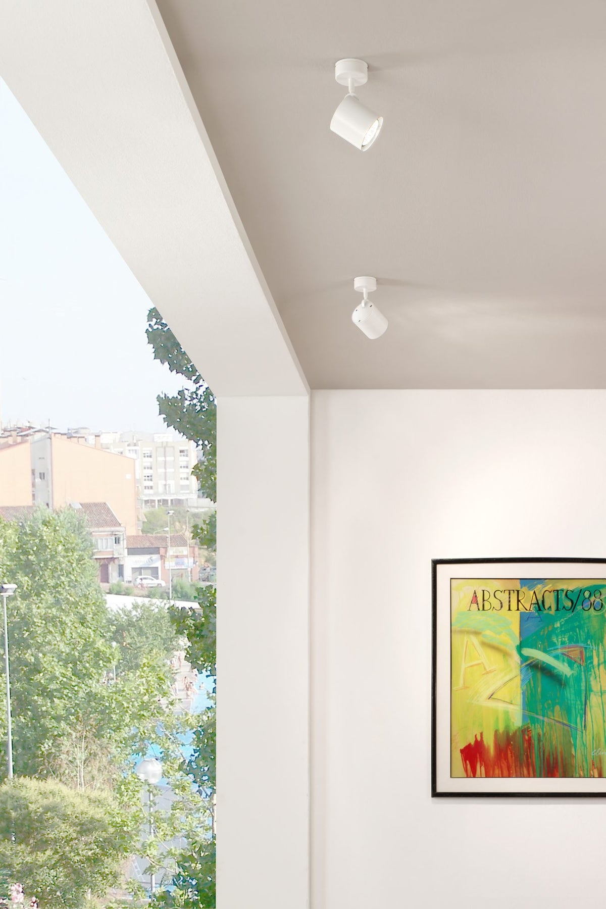 Aplique o plafón de 1 luz – Milan Kronn – cuerpo de zamak inyectado, 3 acabados