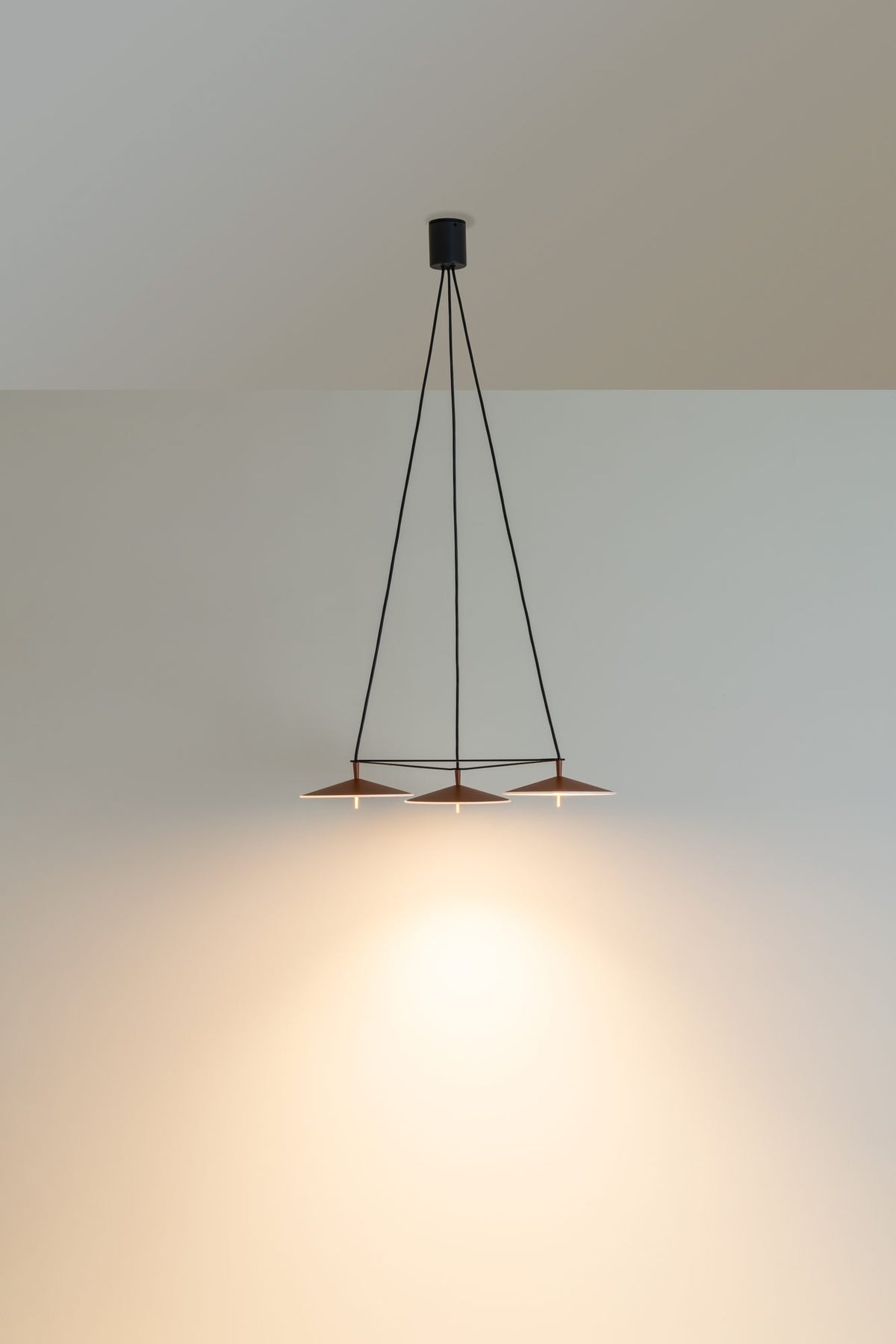 Lámpara colgante 20 cm – Milan Pla – cuerpo de aluminio inyectado y acero estampado, 4 acabados