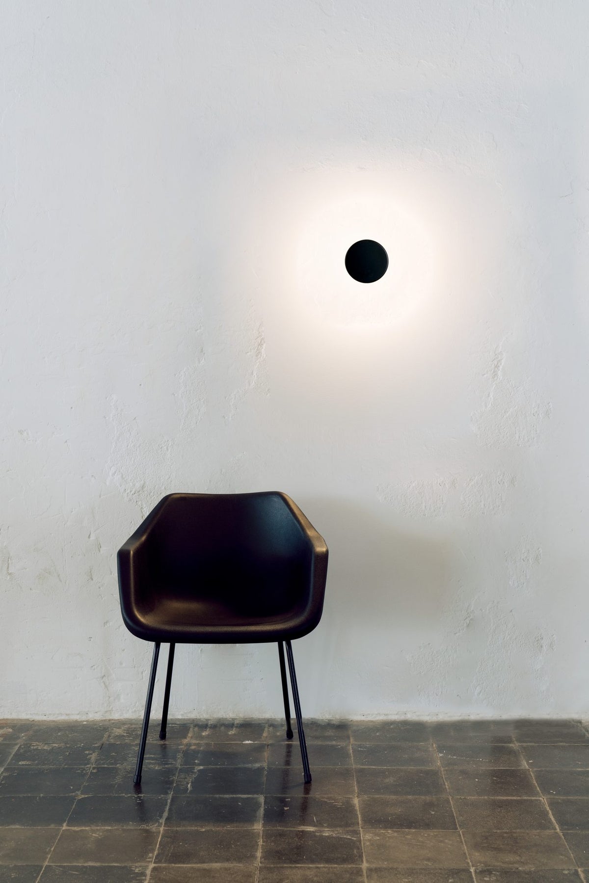 Aplique de pared – Milan Peak – diseño de cilindros superpuestos en metal, 3 acabados