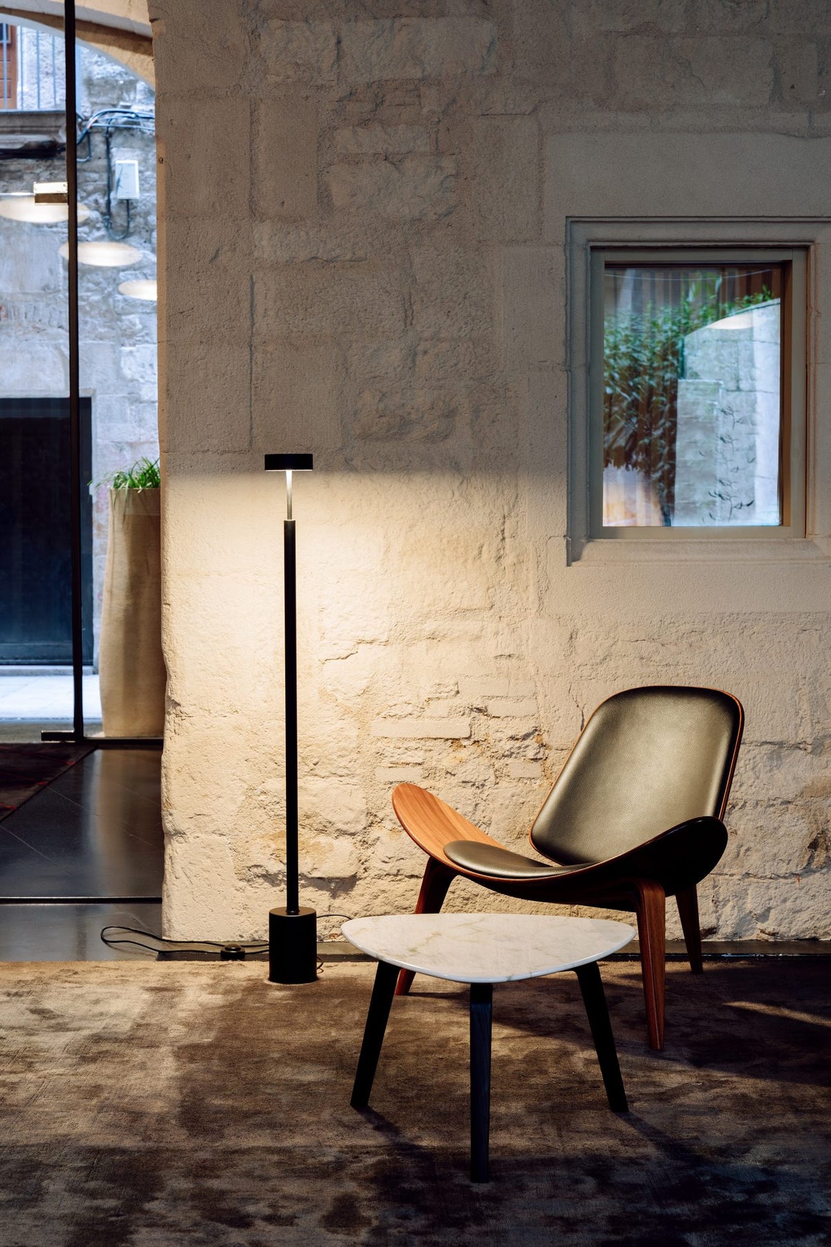 Lámpara de pie de salón 130 cm – Milan Peak – diseño de cilindros superpuestos en metal, 3 acabados