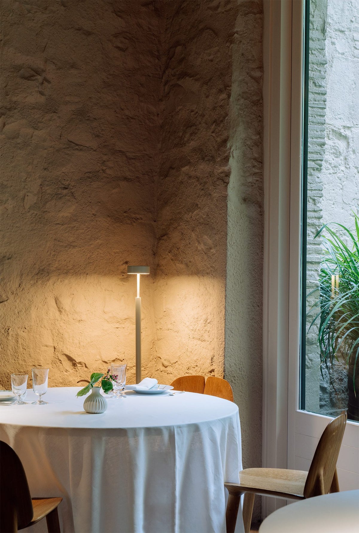 Lámpara de pie de salón 130 cm – Milan Peak – diseño de cilindros superpuestos en metal, 3 acabados