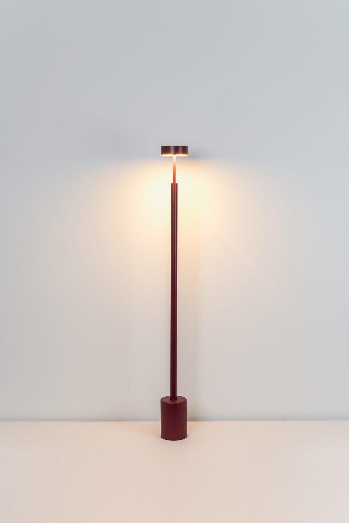 Lámpara de pie de salón 130 cm – Milan Peak – diseño de cilindros superpuestos en metal, 3 acabados