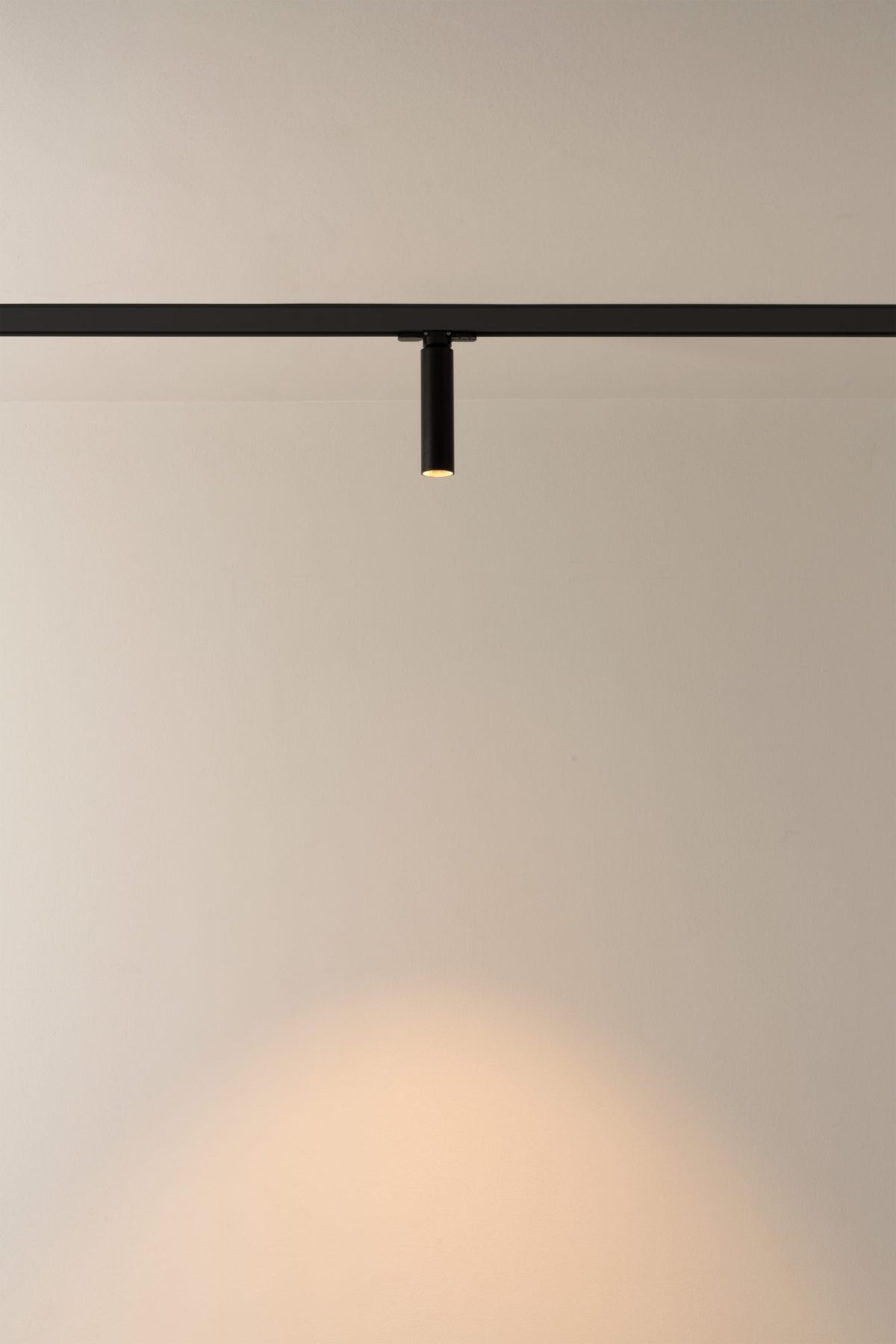 Plafón técnico compacto con LED DOB 5W, 15 cm de altura – Milan Haul 40 – perfil de aluminio extruido, 2 acabados