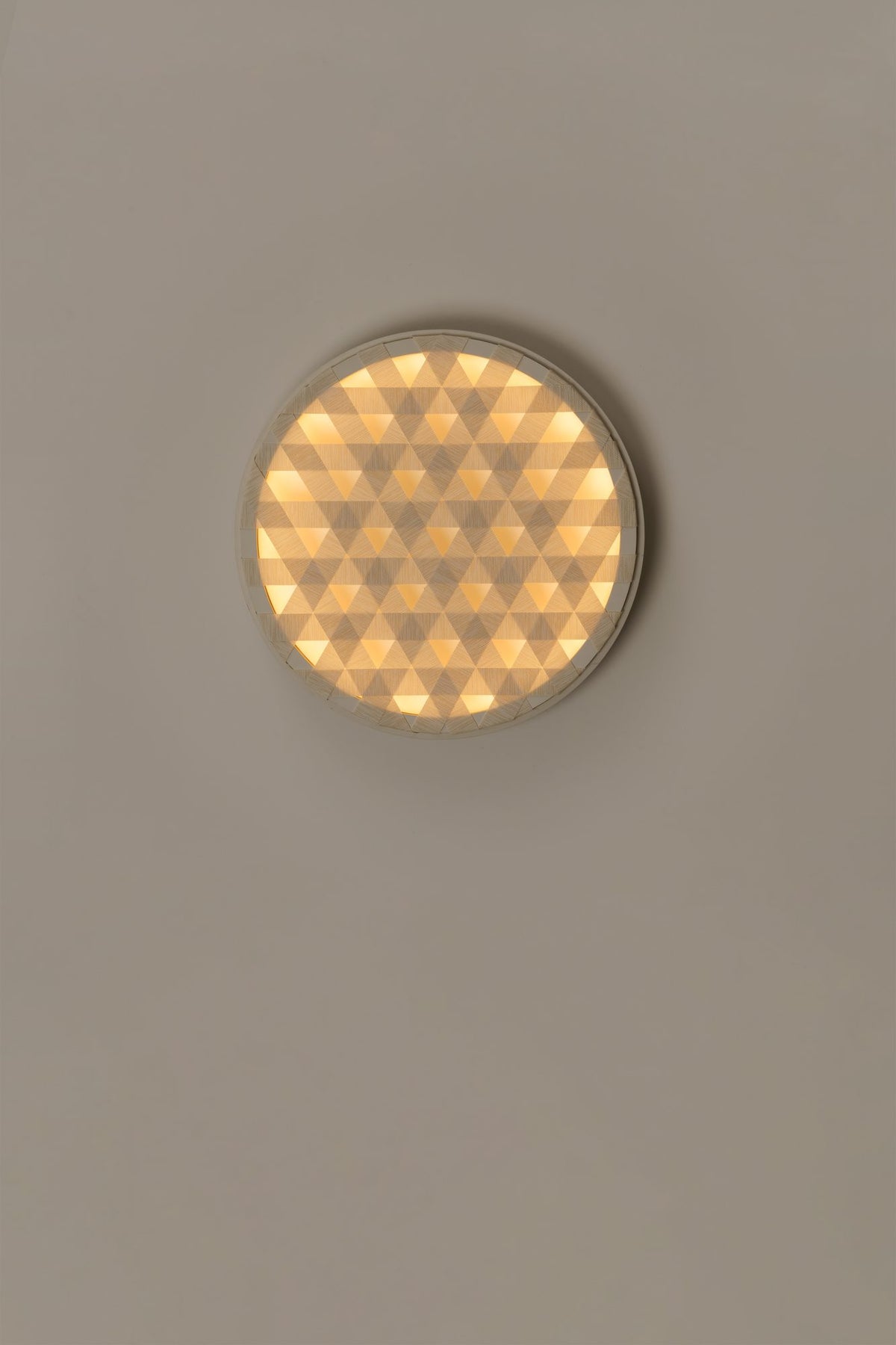 Aplique de pared – Milan Loom – aro de madera DM con tira LED integrada, acabado blanco