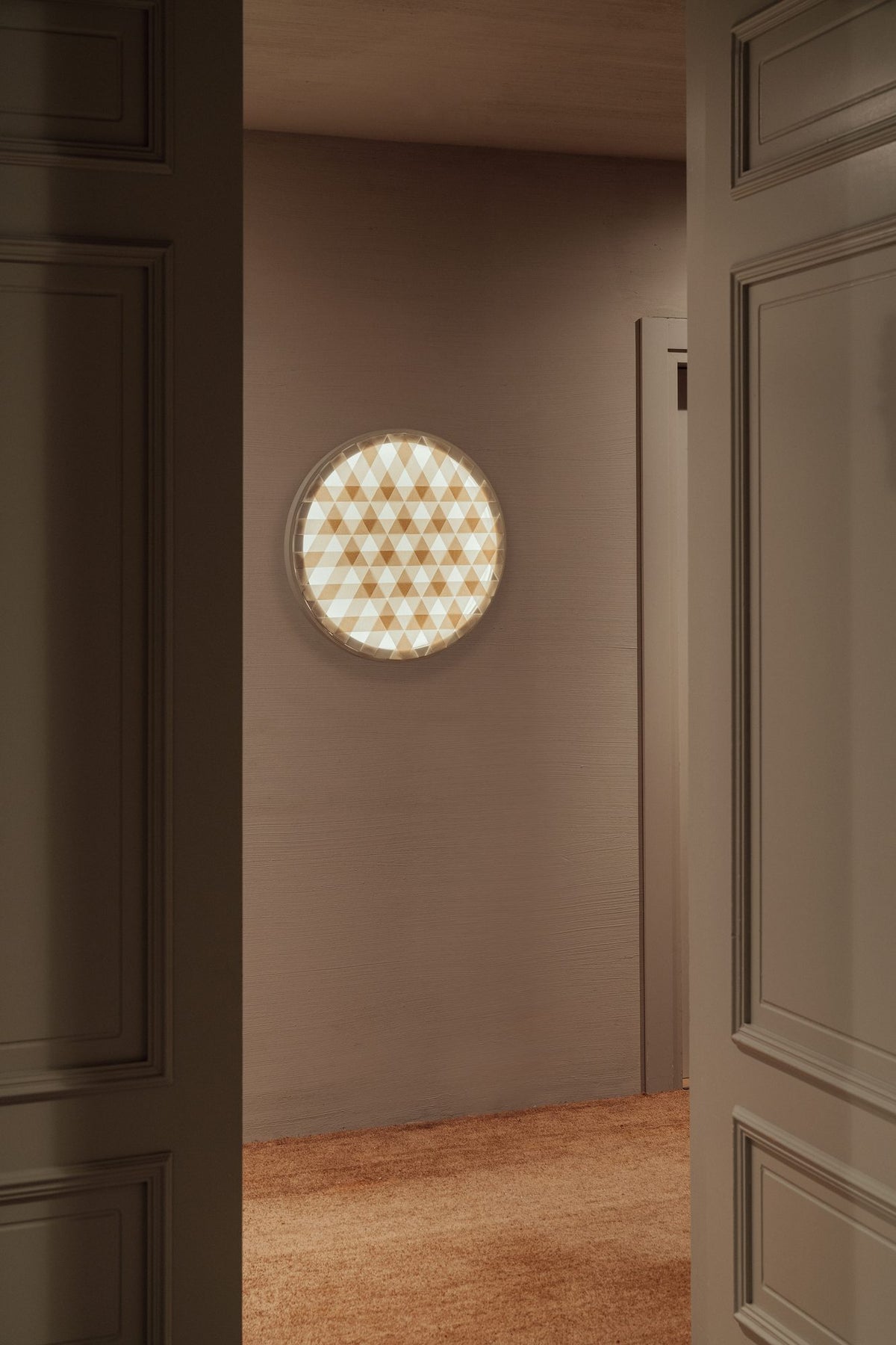 Aplique de pared – Milan Loom – aro de madera DM con tira LED integrada, acabado blanco