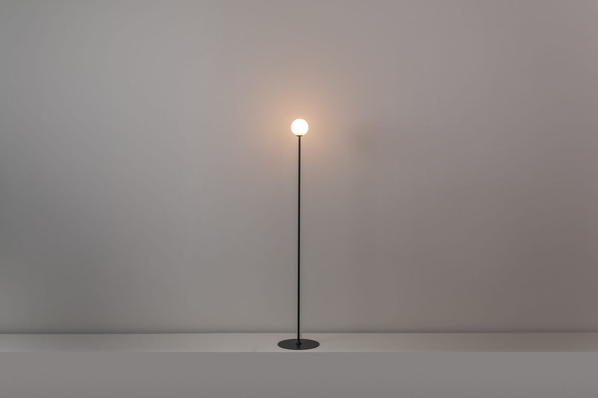 Lámpara de pie 130 cm – Milan Symphony – pantalla de cristal giratoria con cierre magnético, 3 acabados