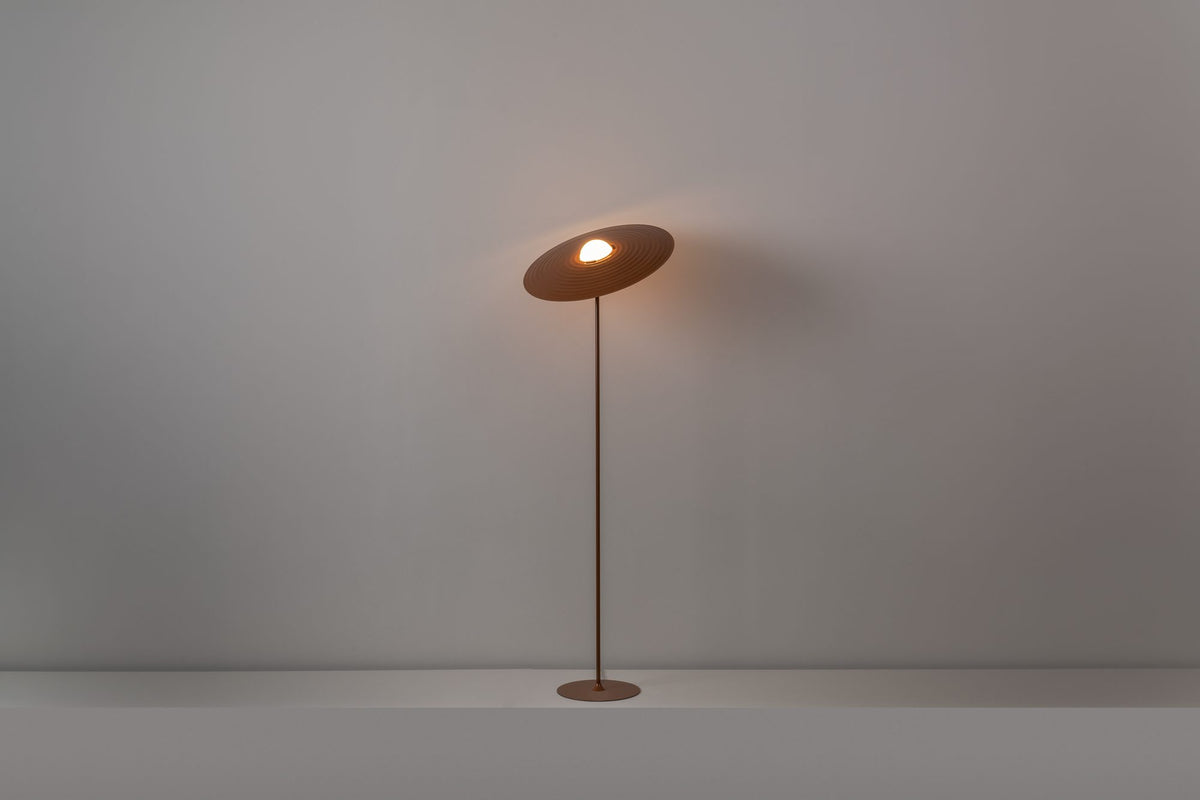 Lámpara de pie 130 cm – Milan Symphony – pantalla de cristal giratoria con cierre magnético, 3 acabados
