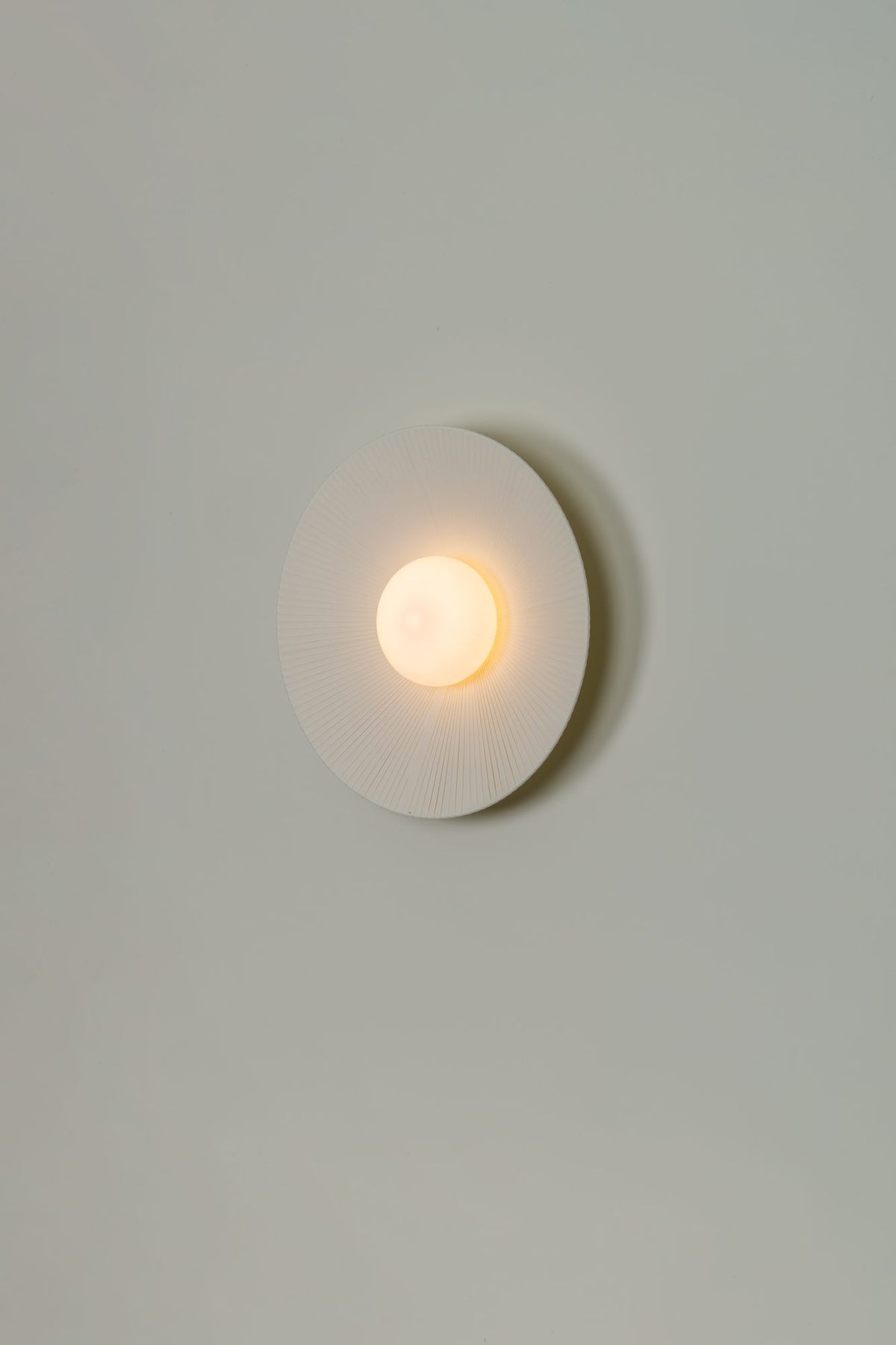 Aplique de pared – Milan Artic Circle – cuerpo de acero estampado, acabado blanco
