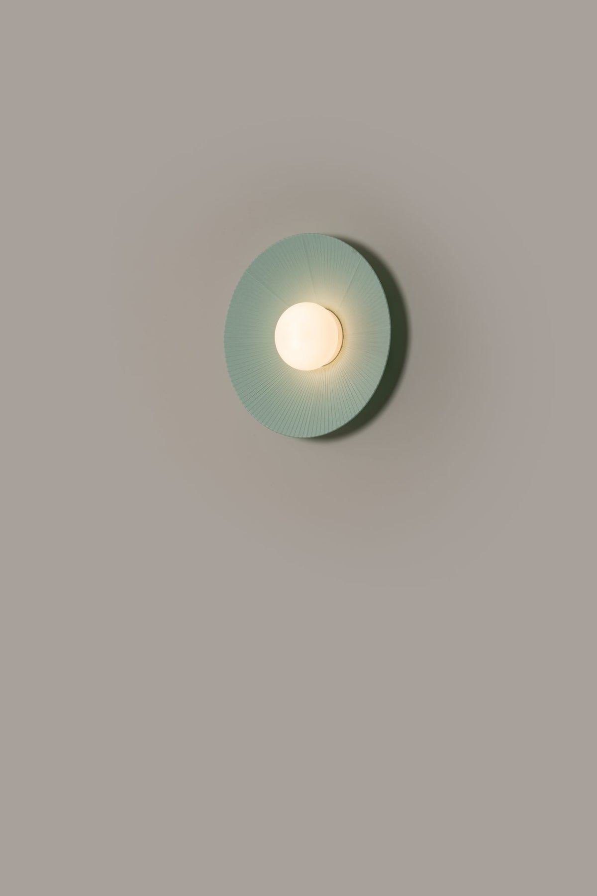 Aplique de pared – Milan Artic Circle – cuerpo de acero estampado, acabado blanco