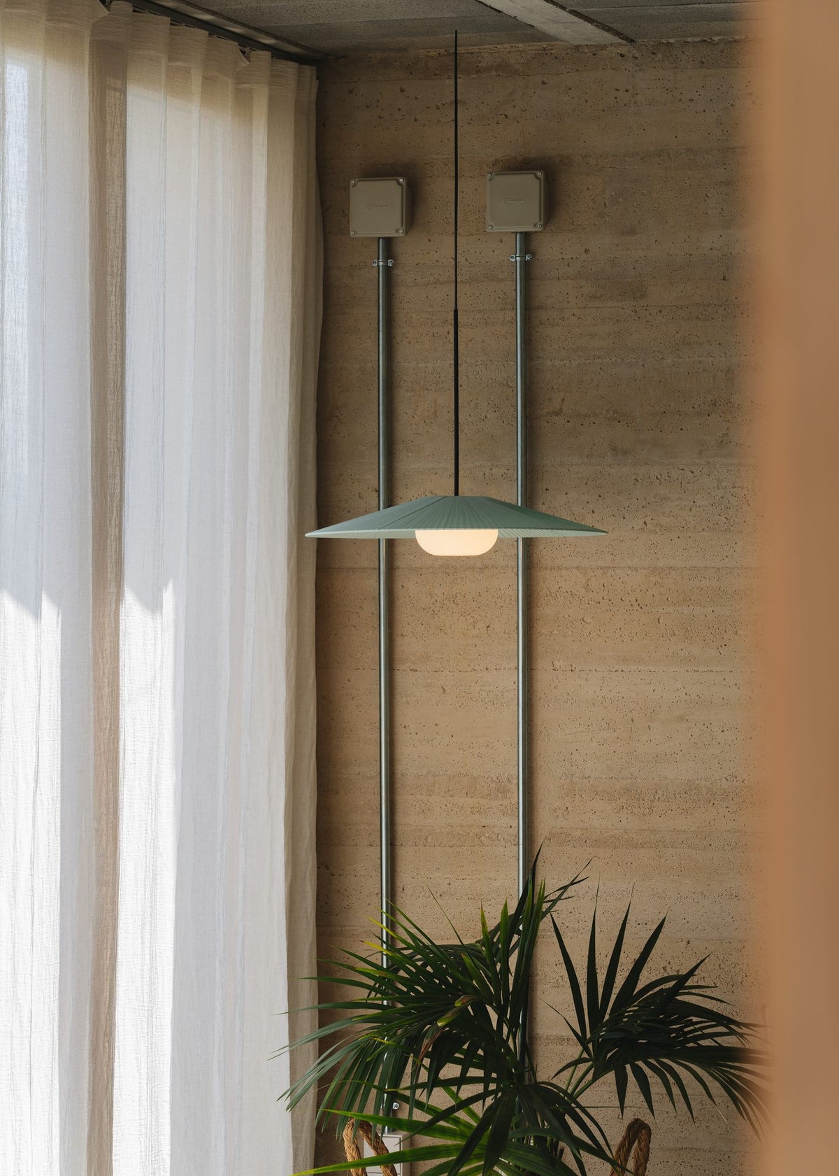 Lámpara colgante sin base – Milan Artic Circle – cuerpo de acero estampado, acabado negro
