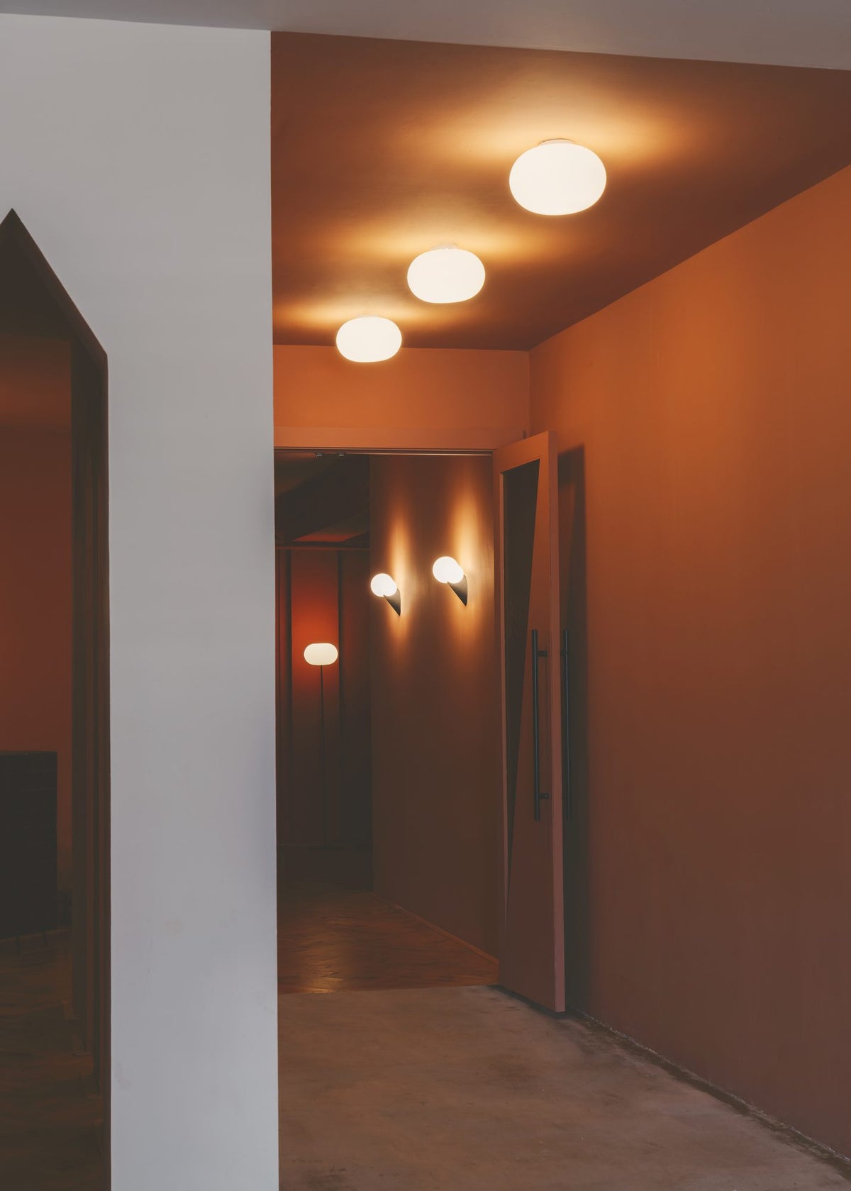 Aplique de pared – Milan Span – esfera de vidrio soplado, acabado negro texturado