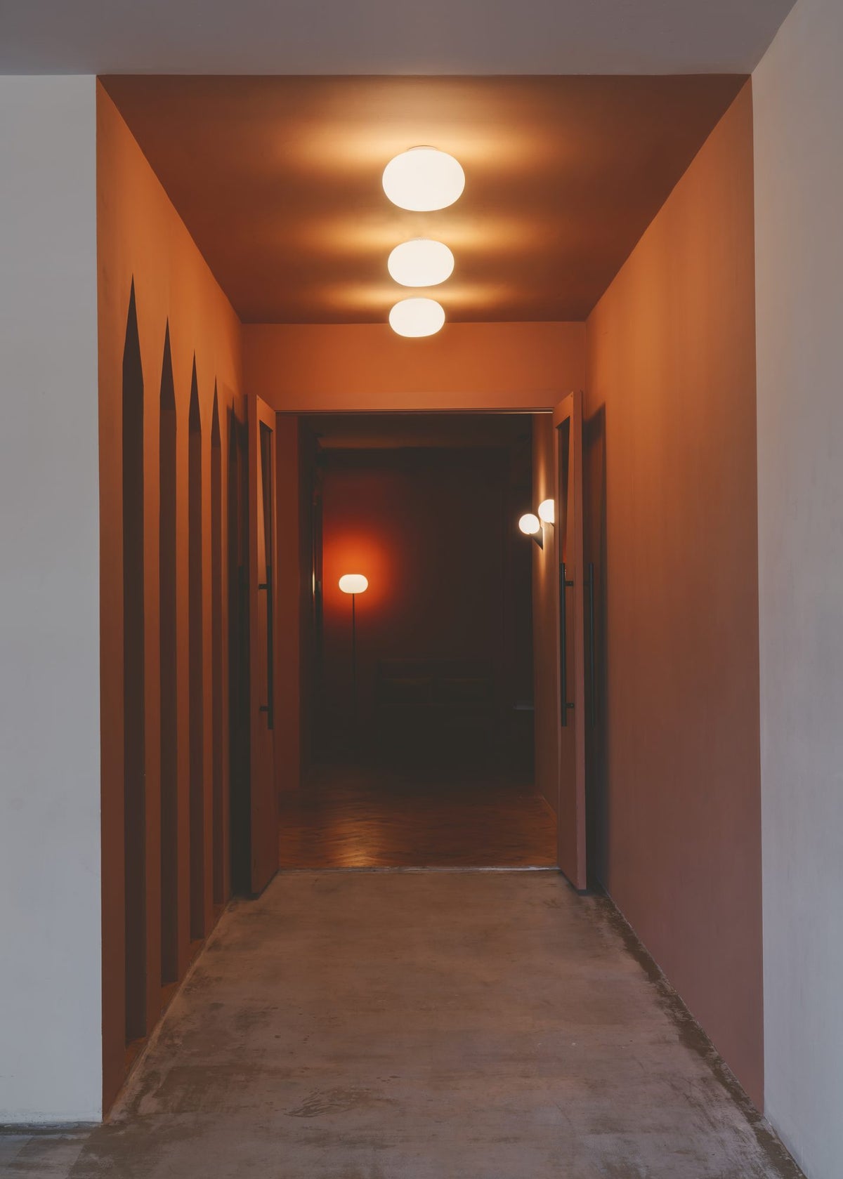 Aplique de pared – Milan Span – esfera de vidrio soplado, acabado negro texturado