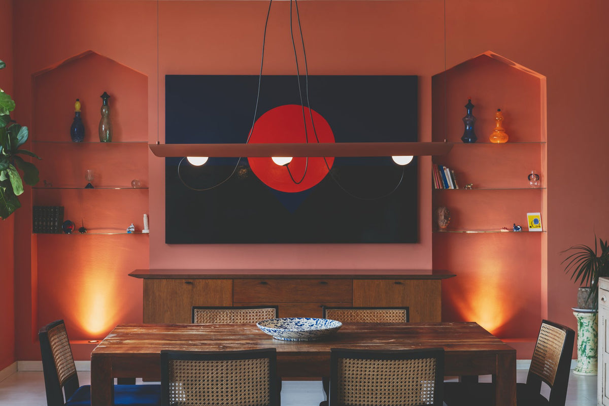 Lámpara colgante de tres luces – Milan Wire – tulipas de cristal conectadas a pantallas textiles mediante hilos, 3 acabados