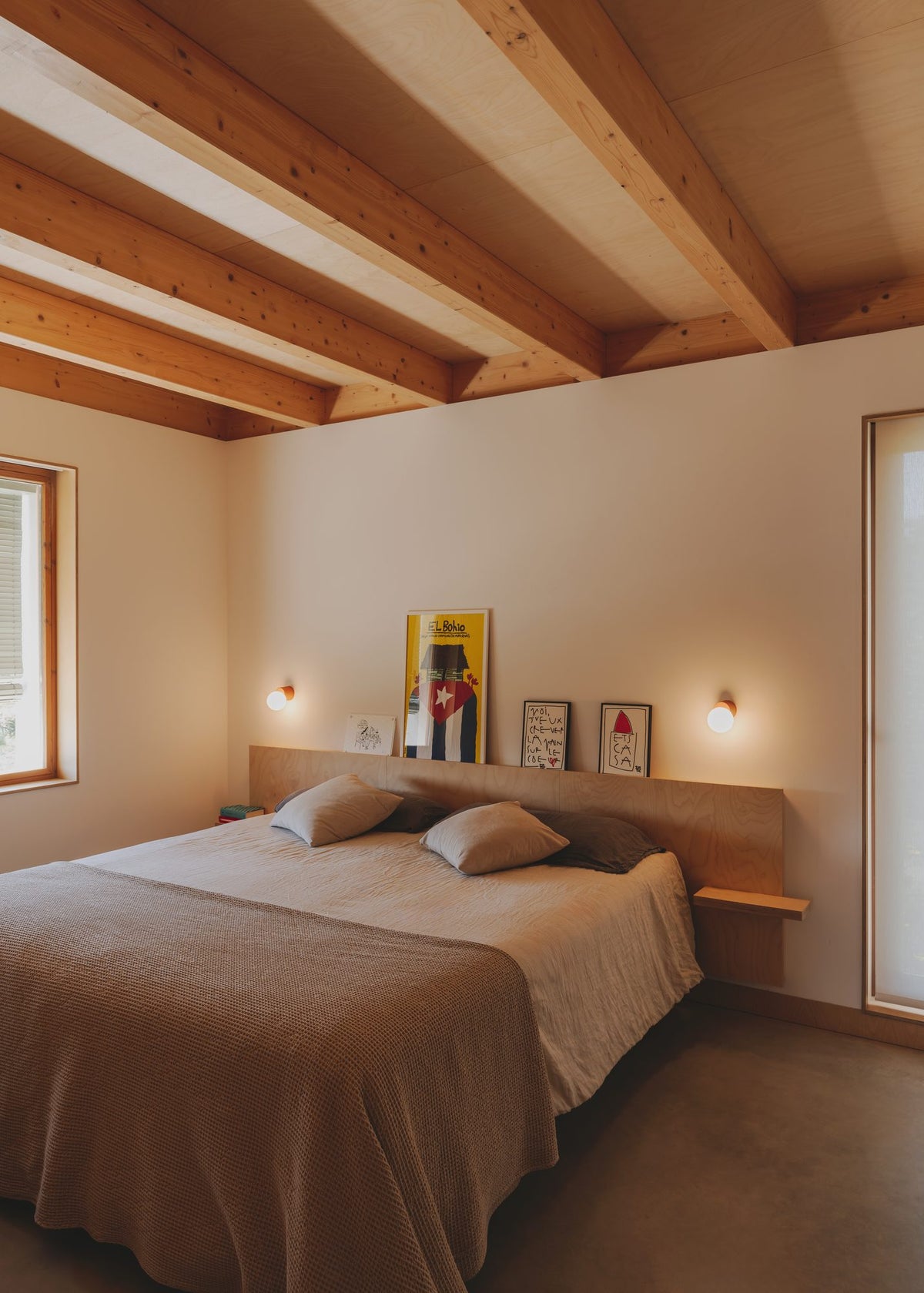 Aplique de pared pequeño – Milan Land – cuerpo cerámico con difusor de vidrio soplado opal, 3 acabados